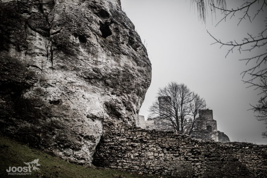 Ogrodzieniec by JoostVH Photography