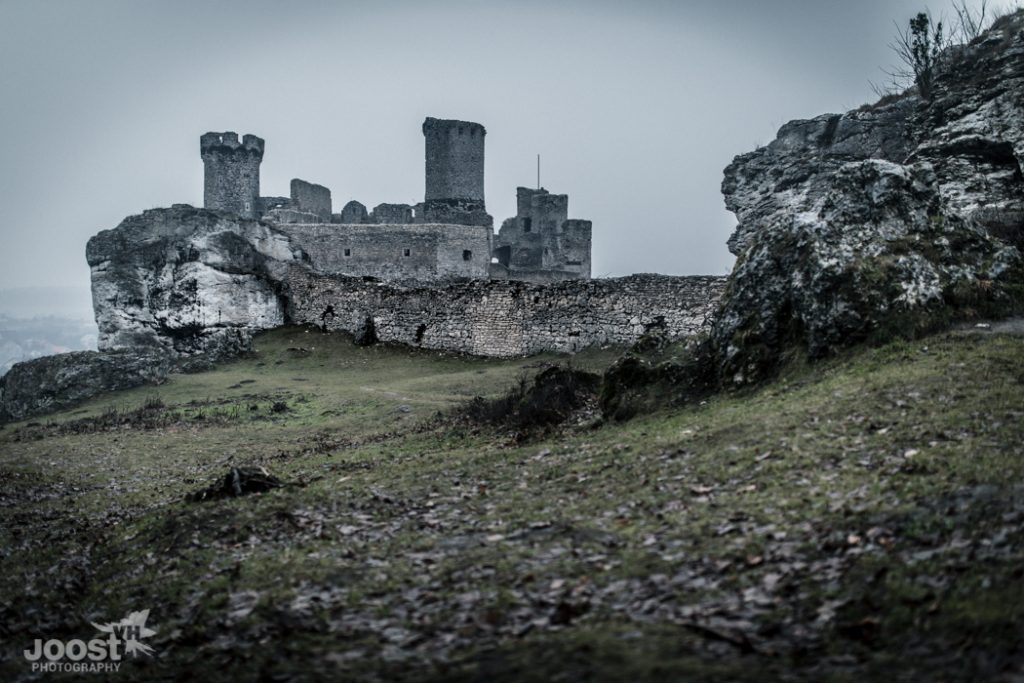 Ogrodzieniec by JoostVH Photography