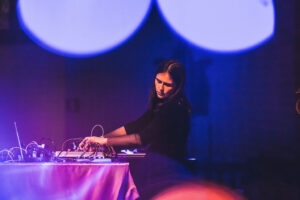 Aleksandra-Slyz_Rewire_Den-Haag_Joost-Van-Hoey